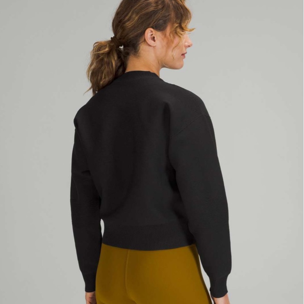 NWT Lululemon All Around Crewneck Sweater - Black size 6
